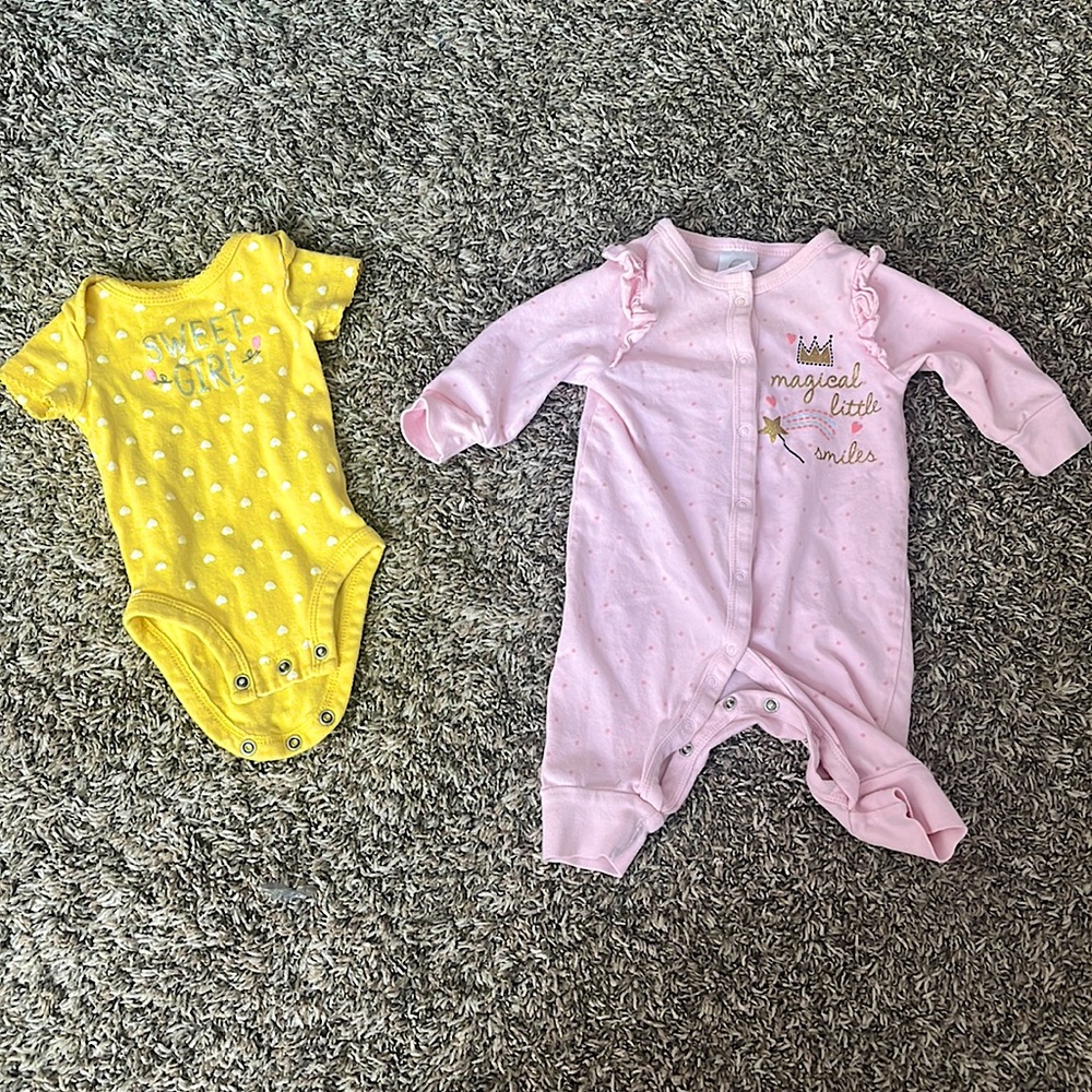 2x Baby Clothes